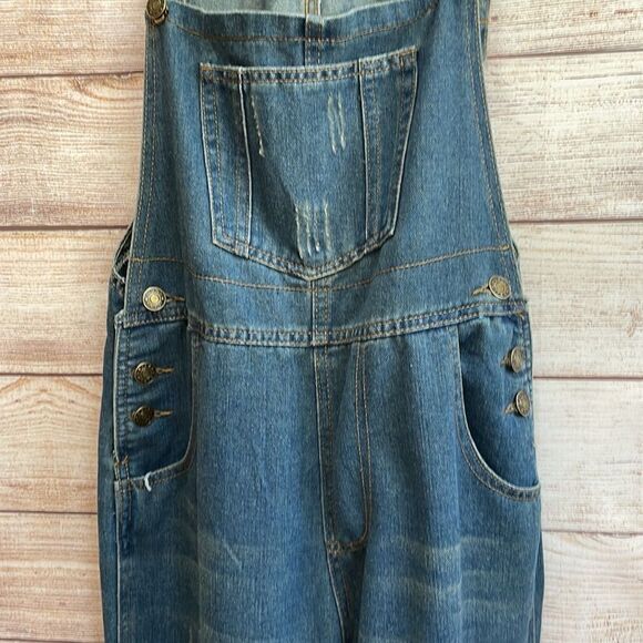 DISTRESSED LIGHTWEIGHT DENIM OVERALLS IN BLUE - Picture 5 of 10